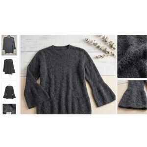 Kerisma Charcoal Gray Super Soft Fuzzy bell Sleeve Pullover Sweater Womens M/L